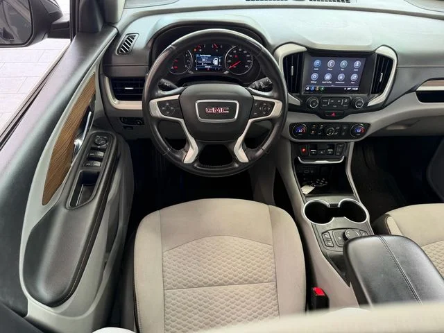 Used 2018 Black GMC SLE image 9