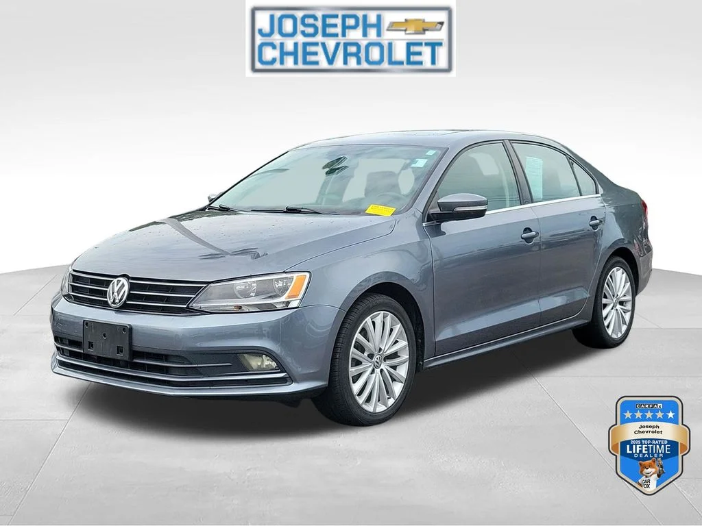 Used 2015 Gray Volkswagen 1.8T SE image 2