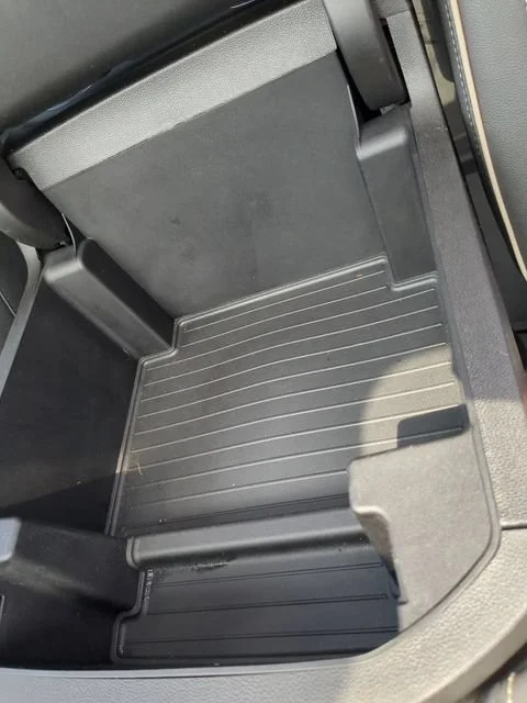 Used 2023 SUMMIT WHITE Chevrolet Premier image 31