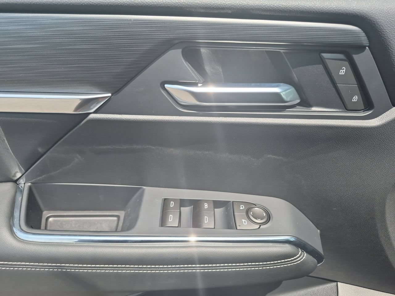 2026 GMC Acadia Elevation - Photo 22