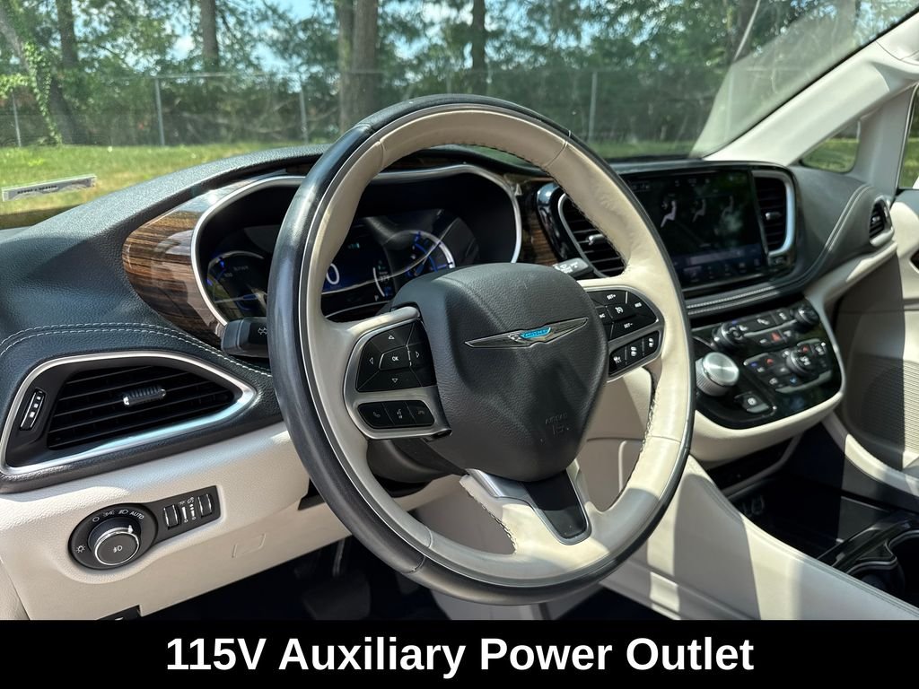 Used 2021 White Chrysler Limited image 15