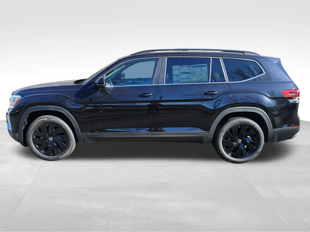 New 2026 Black Volkswagen 2.0T SE w/Technology image 2
