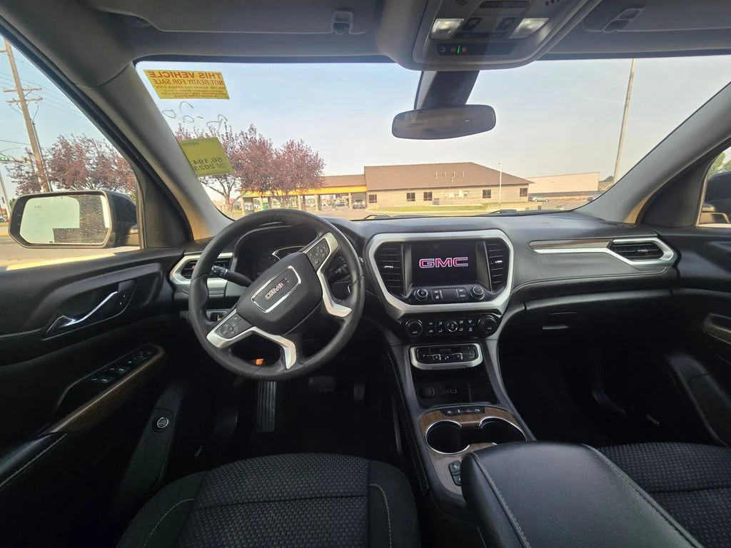 Used 2023 Black GMC SLE image 10