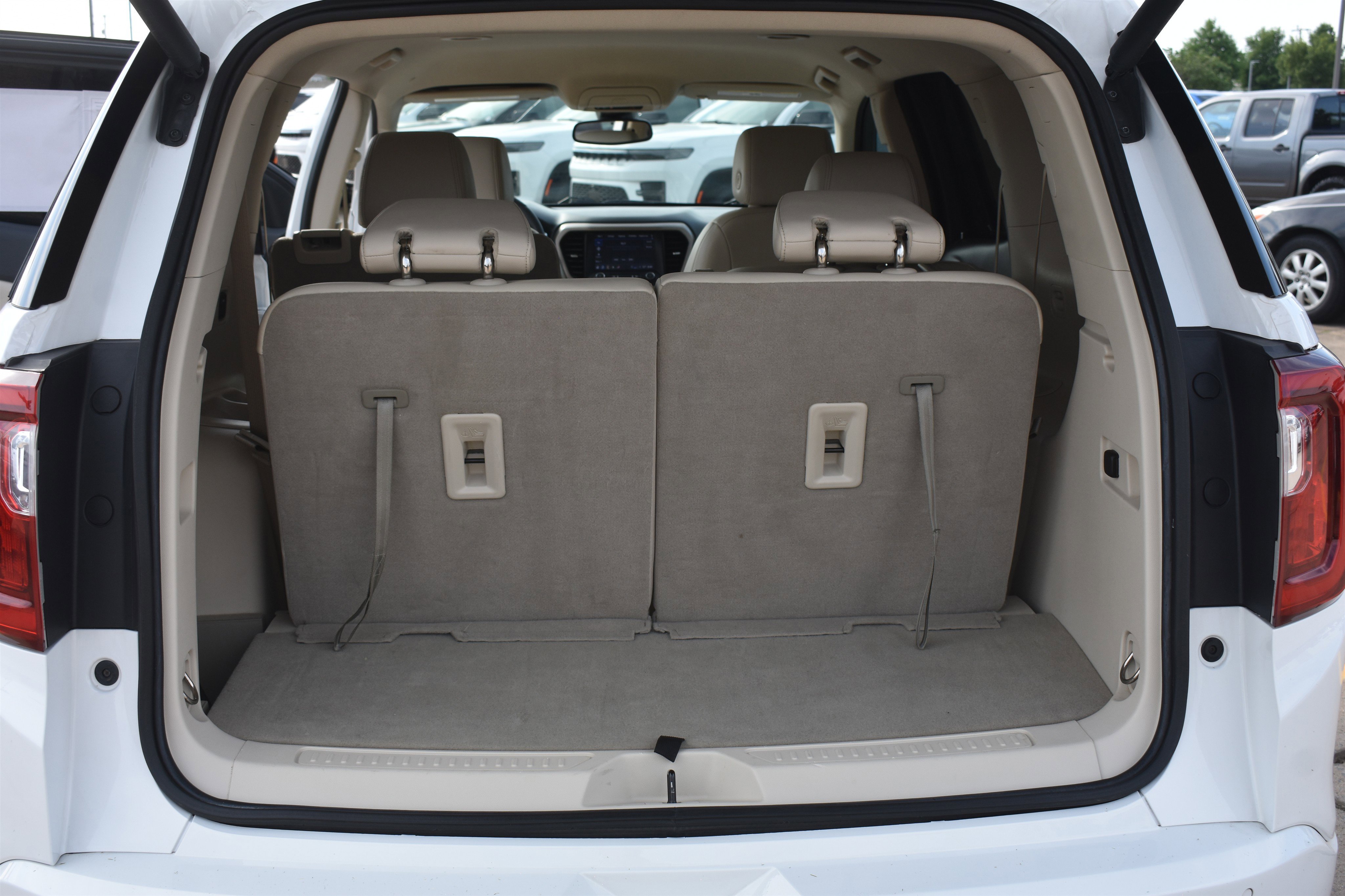Used 2023 Summit White GMC Denali image 19