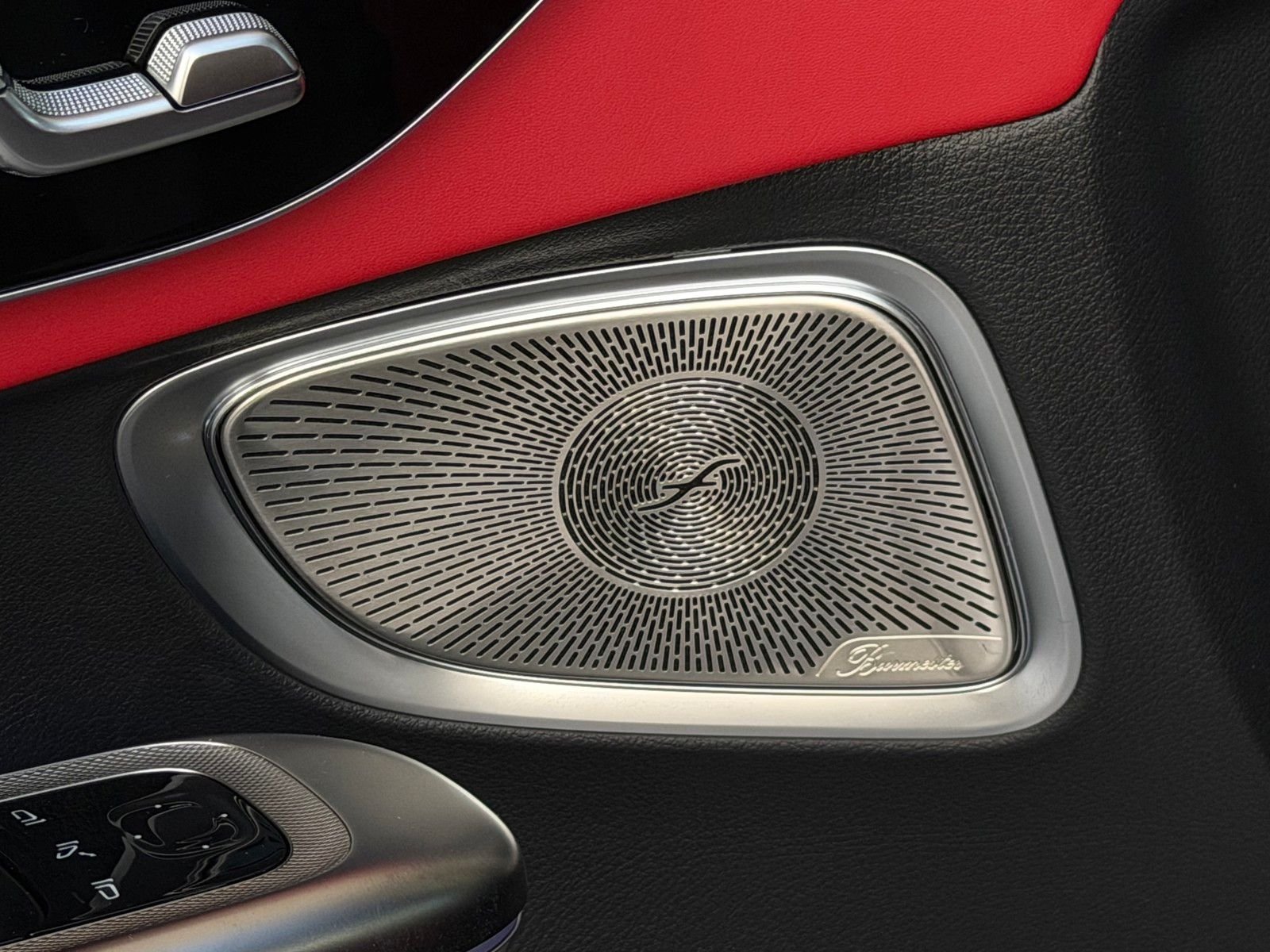 New 2026 MANUFAKTUR Moonlight White Metallic Mercedes-Benz AMG® CLE 53 4MATIC+ Cabriolet image 12