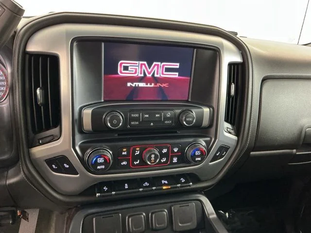 Used 2015 White GMC SLT image 17