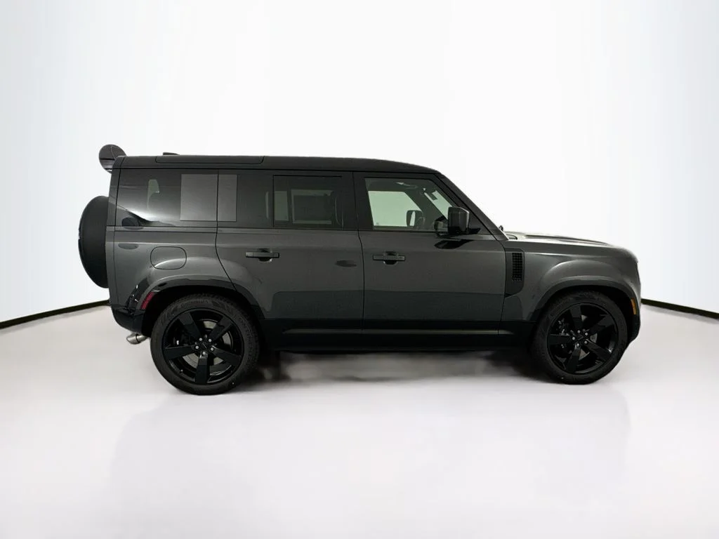 New 2026 Carpathian Grey Land Rover V8 image 4