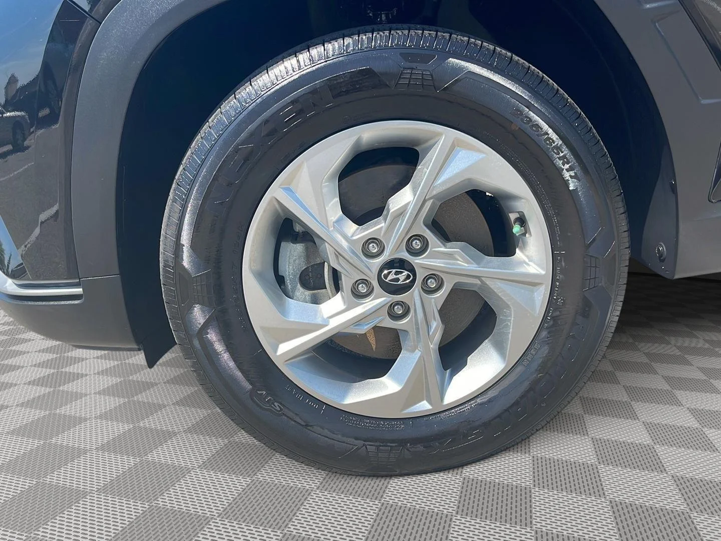 Certified Used 2024 Black Pearl Hyundai SEL image 9