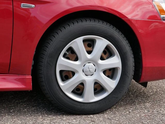 Used 2015 Rally Red Metallic Mitsubishi ES image 7