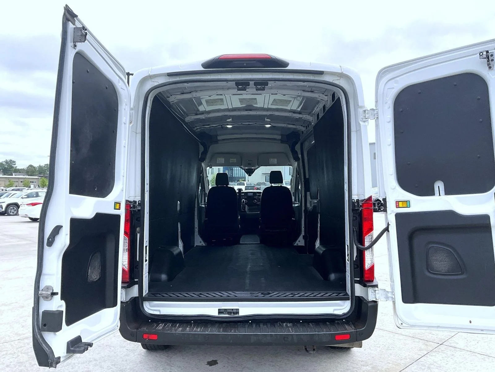 Used 2023 White Ford Base image 9
