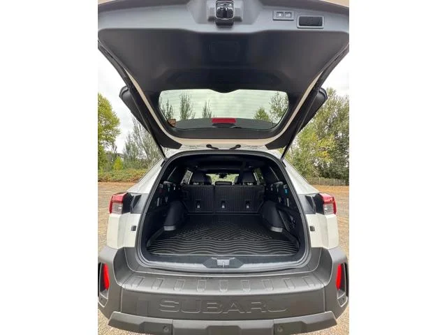 New 2026 CRYSTAL WHITE PEARL Subaru Limited XT image 9