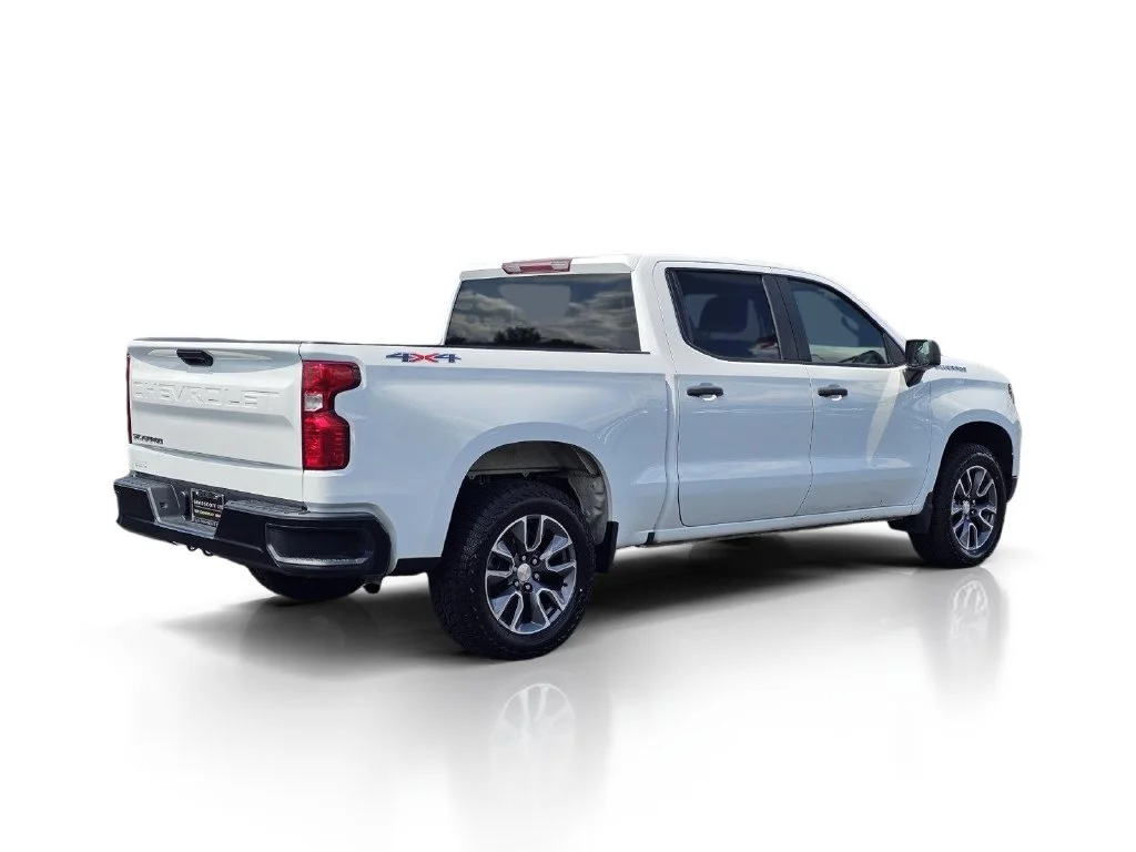 Used 2024 Summit White Chevrolet WT image 8