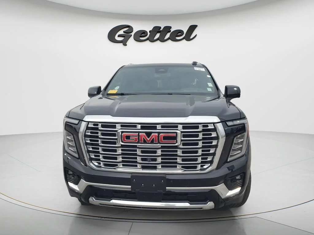 Used 2025 Onyx Black GMC Denali image 2