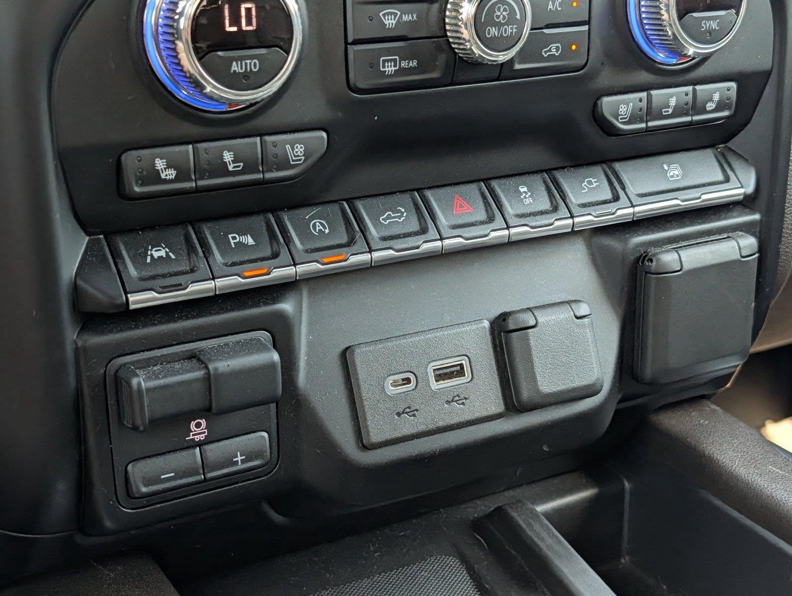 Used 2021 SATIN STEEL METALLIC GMC Denali image 20