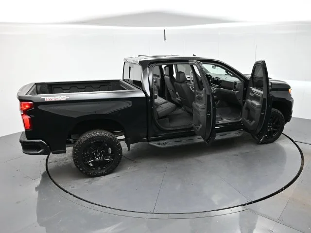 Used 2022 BLACK Chevrolet LT Trail Boss image 44
