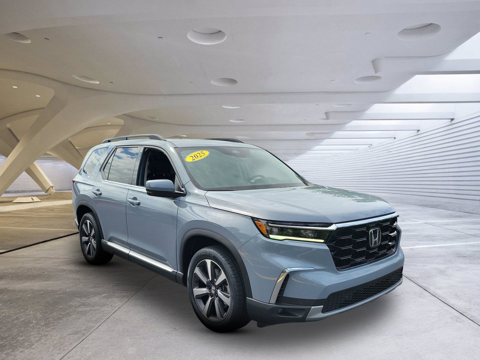 2025 Honda Pilot Touring AWD's photo