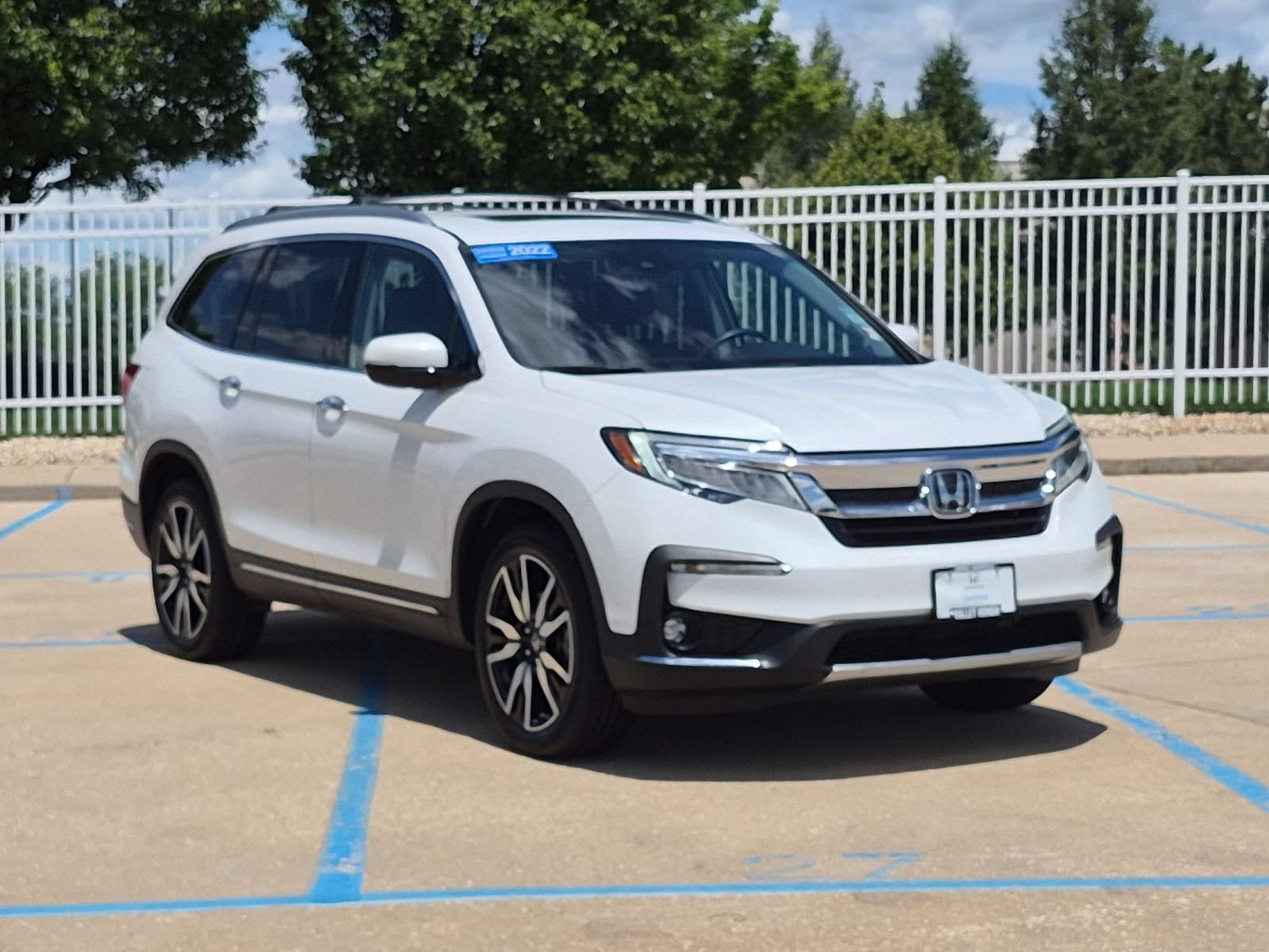 Used 2022 White Honda Touring 7-Passenger image 4