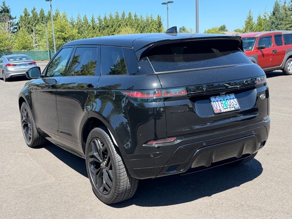 Used 2023 Santorini Black Metallic Land Rover R-Dynamic SE image 5