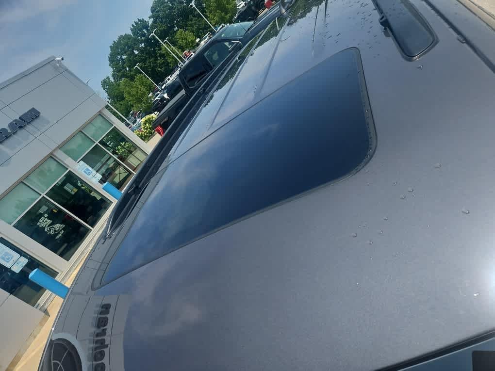 New 2026 Baltic Gray Metallic Clearcoat Jeep Laredo Altitude image 5