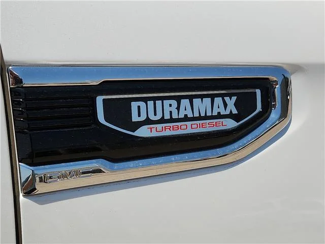 Used 2024 White Frost Tricoat GMC Denali 4x4 Crew Cab 5.75 ft. box 147.4 in. WB image 8