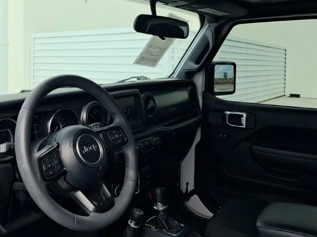 Used 2023 White Jeep Sport S image 11