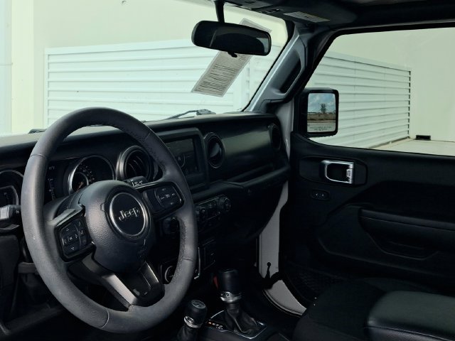 Used 2023 White Jeep Sport S image 11