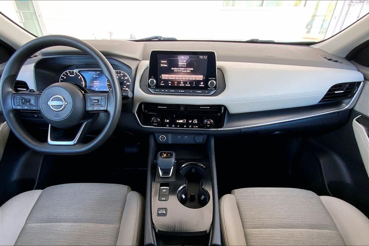 2022 Nissan Rogue SV - Photo 16