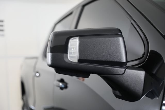 Used 2022 Black GMC AT4 image 31