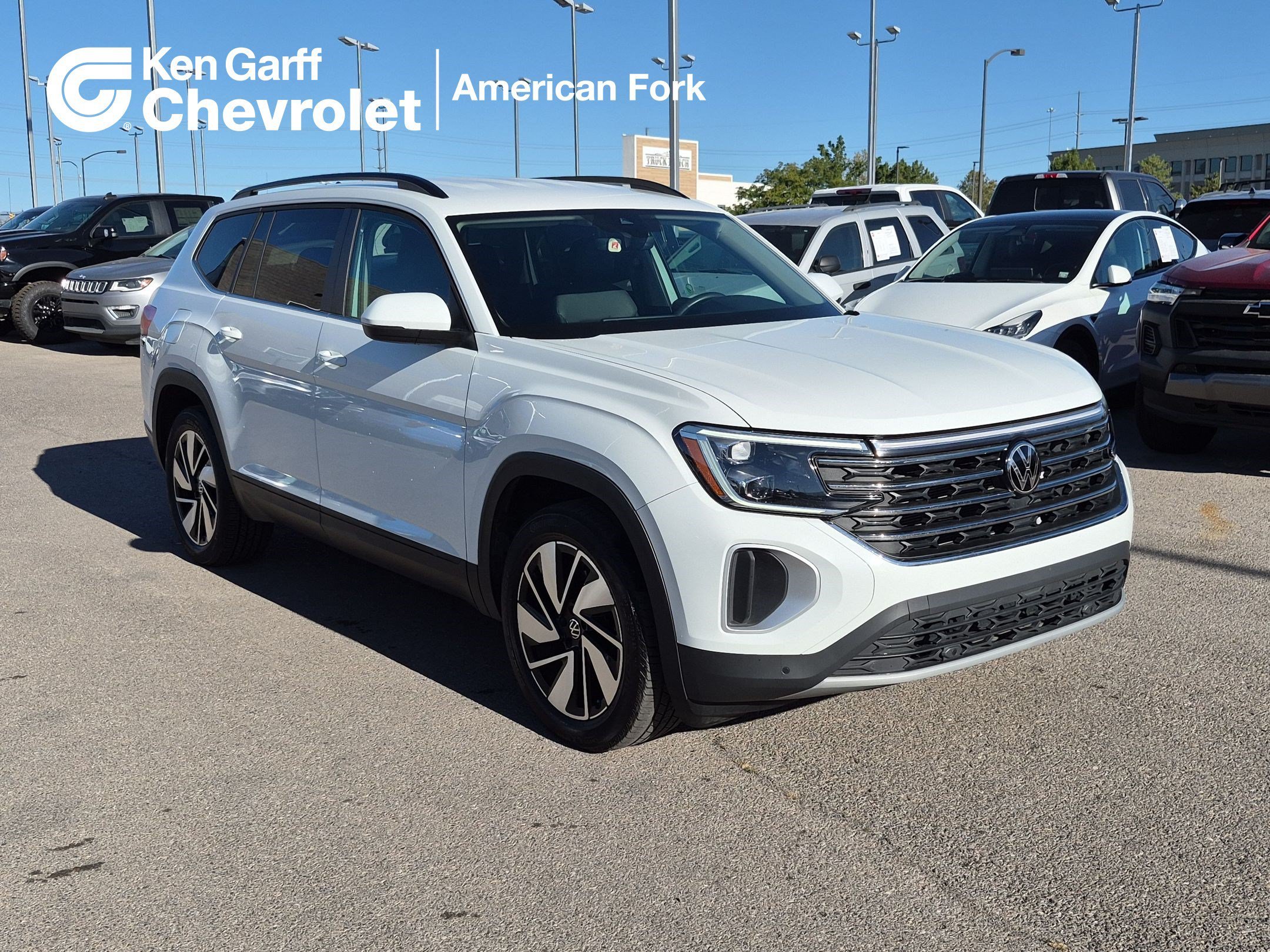 Pre-Owned 2024 Volkswagen Atlas 2.0T SE w/Technology Sport Utility