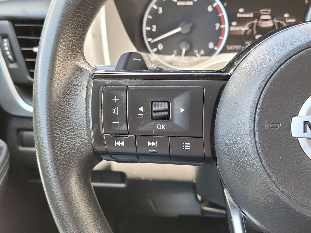 Used 2021 Red Nissan S image 24