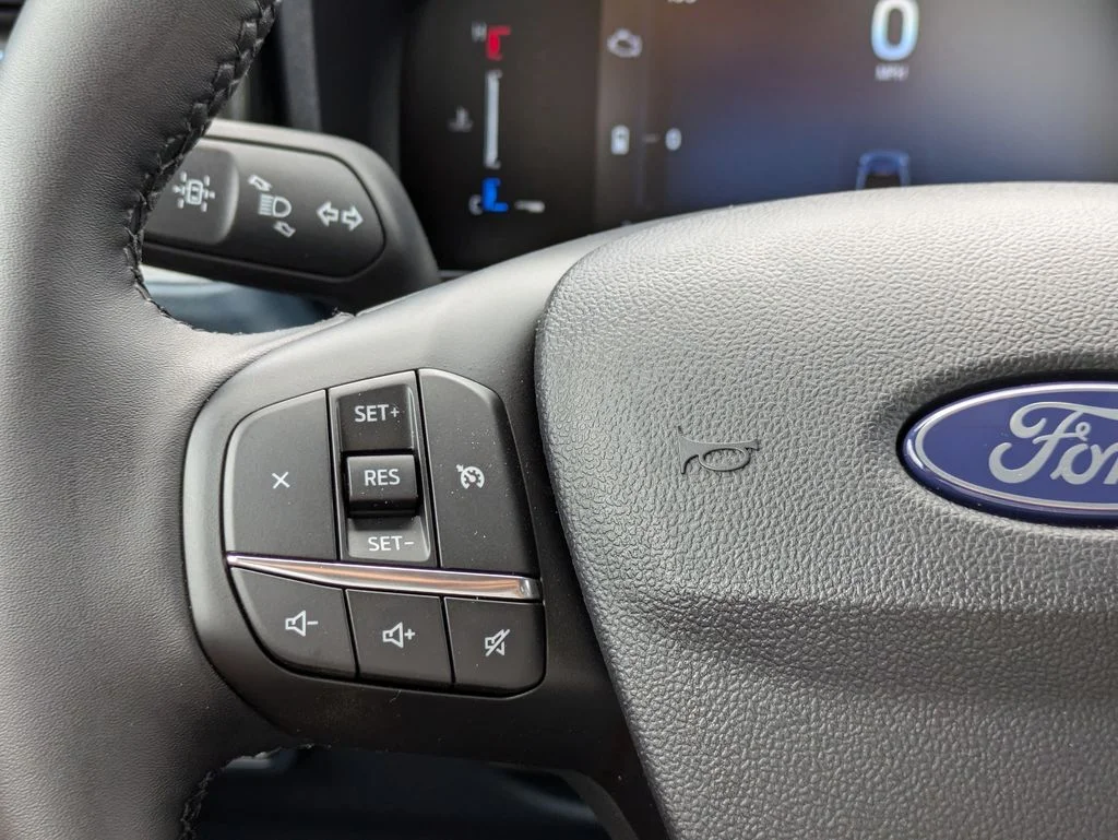 New 2026 Carbonized Gray Metallic Ford XLT image 24