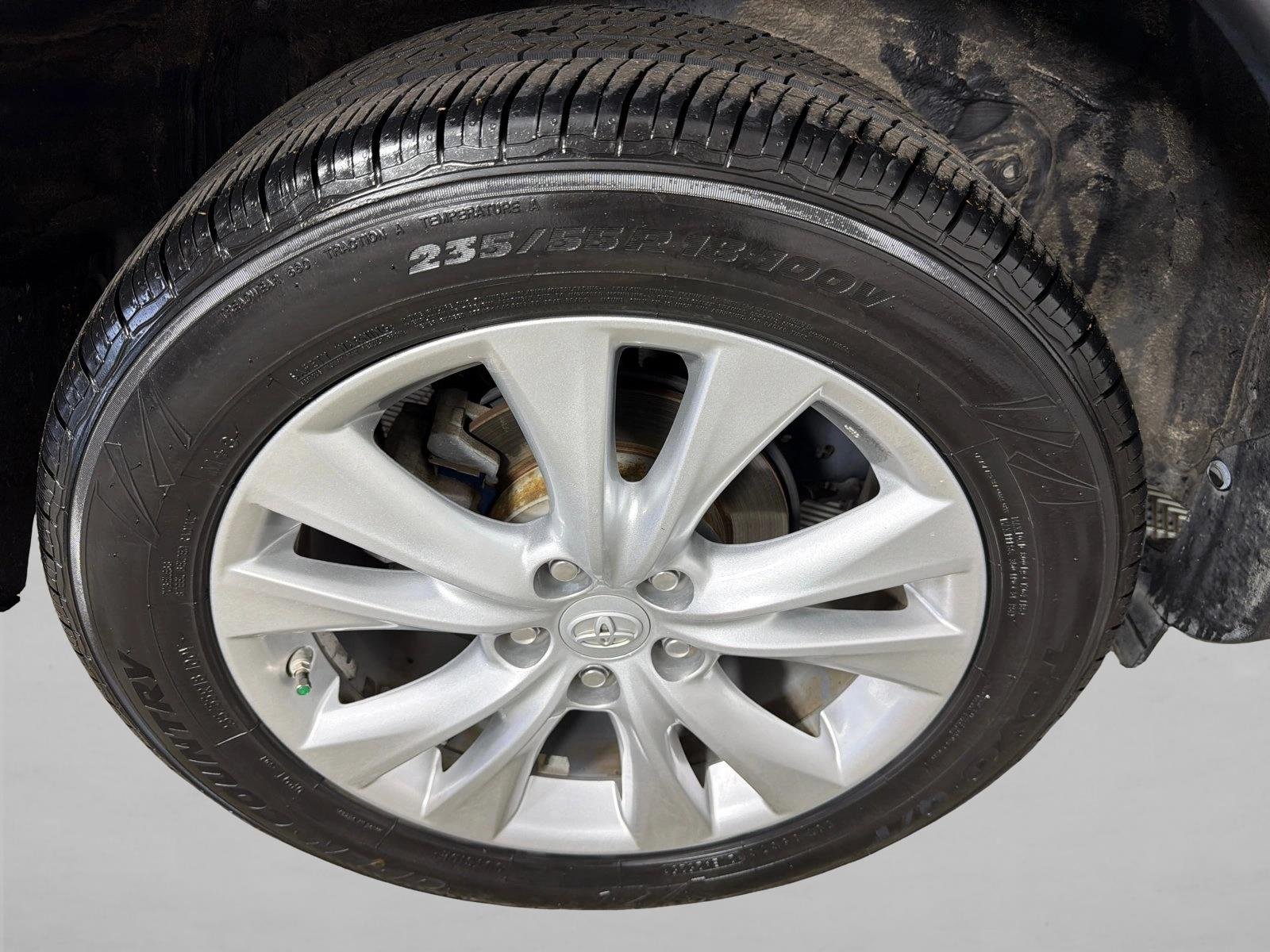 Used 2015 Blue Crush Metallic Toyota Limited image 19