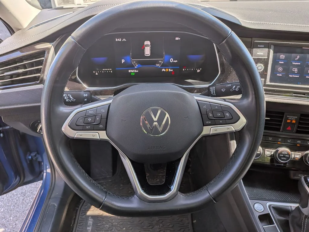Used 2023 Blue Volkswagen 1.5T SE image 16