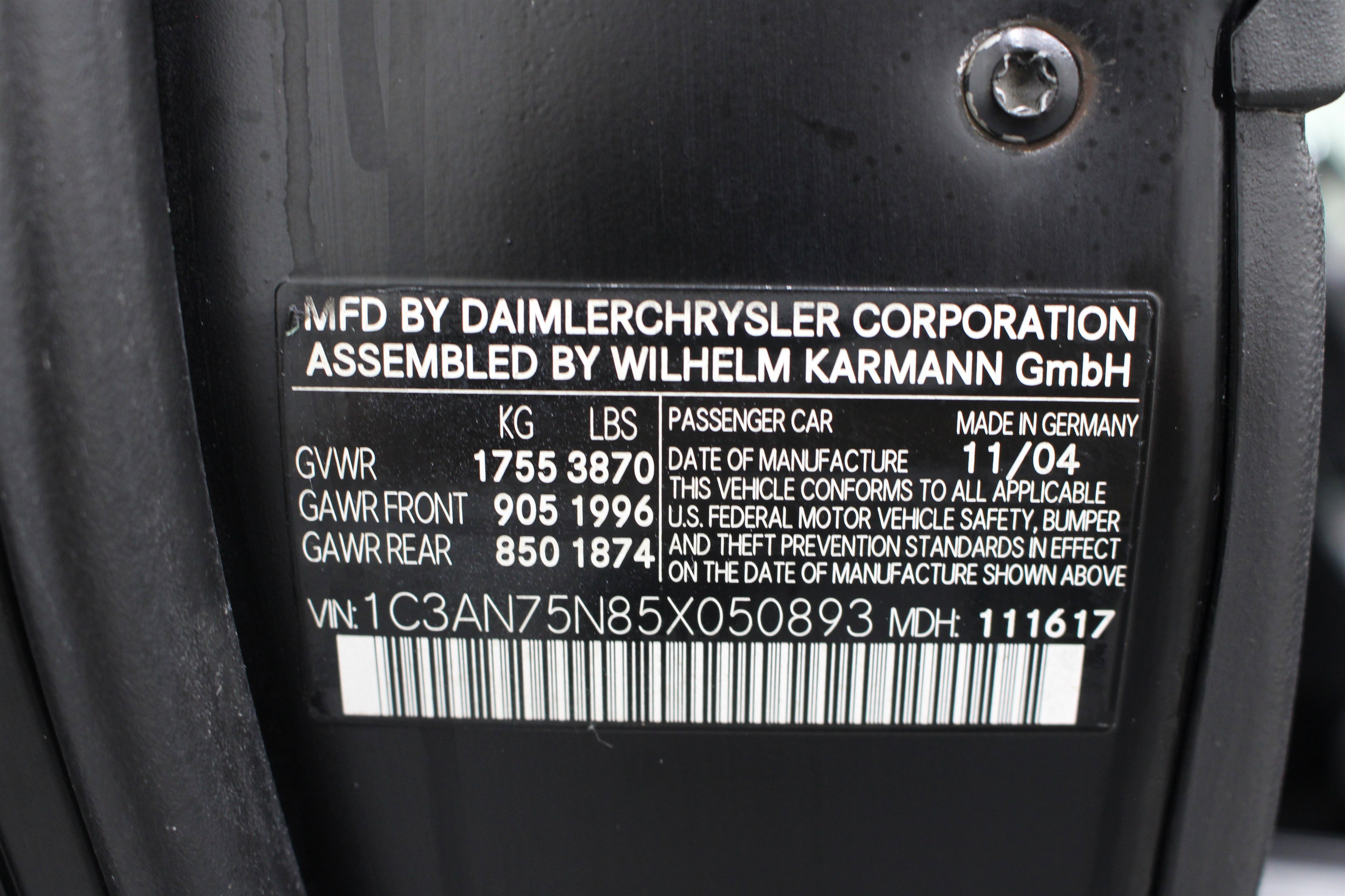 Used 2005 Black Chrysler SRT6 image 30