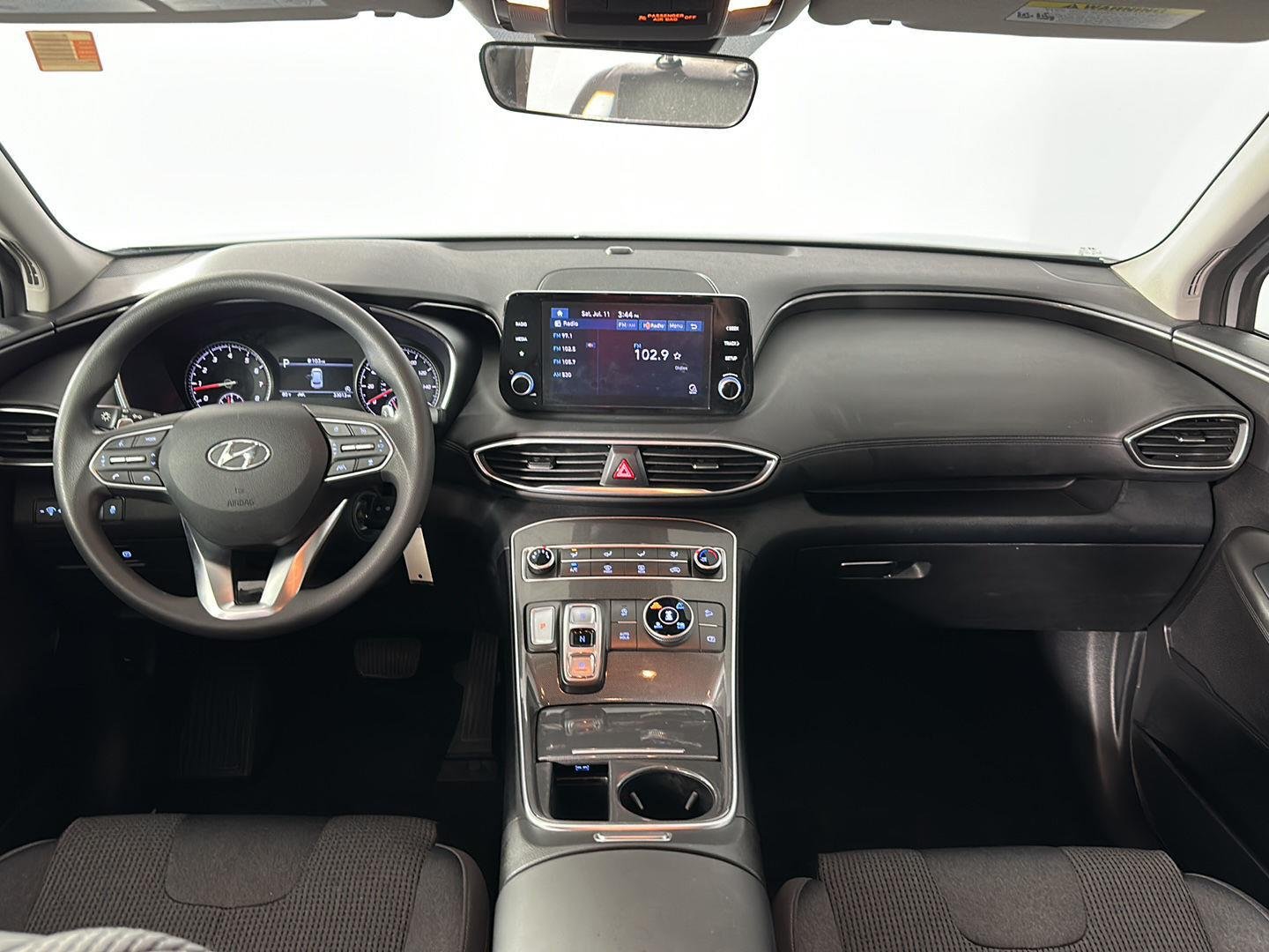 Used 2021 Shimmering Silver Hyundai SE image 16