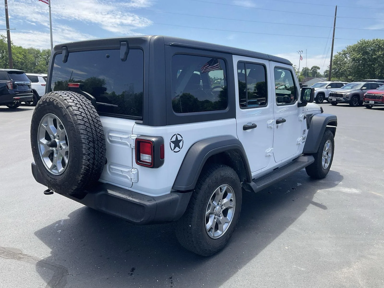 Used 2020 Bright White Clearcoat Jeep Freedom image 6