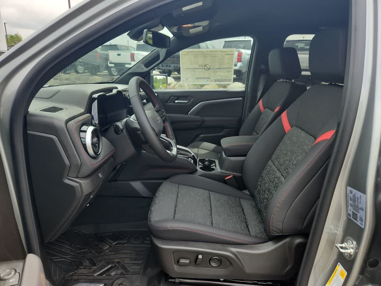 2026 Chevrolet Colorado Z71 - Photo 12