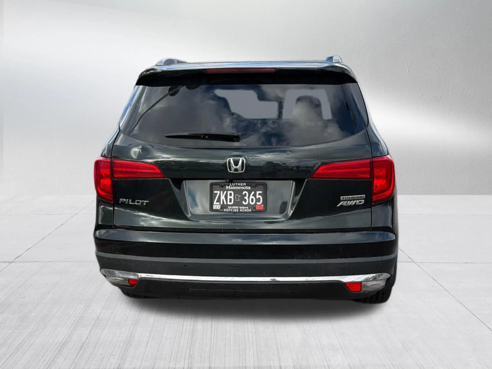 Certified Used 2017 Crystal Black Pearl Honda Touring image 6