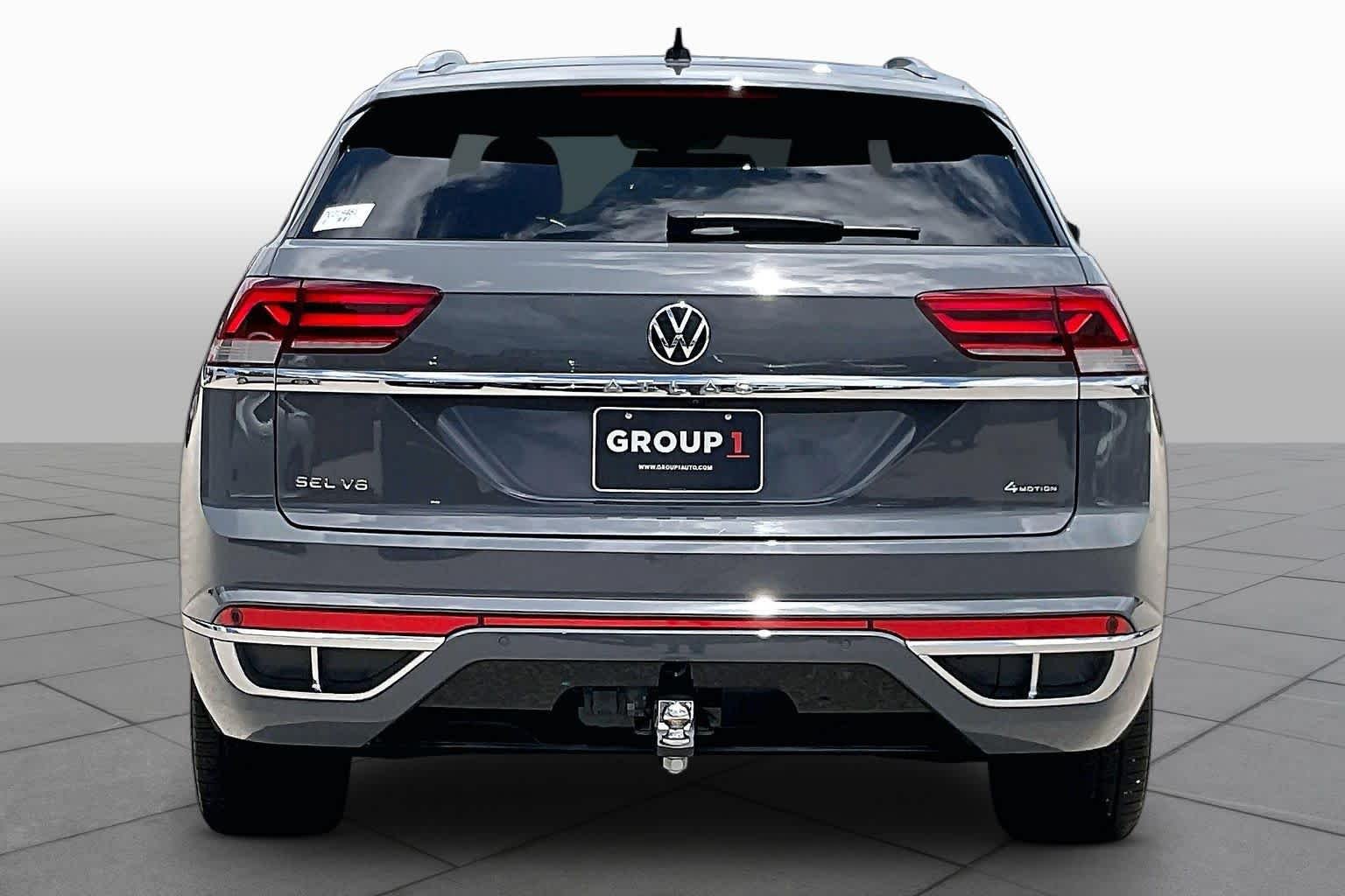 Pre-Owned 2023 Volkswagen Atlas Cross Sport 3.6L V6 SEL Premium R-Line