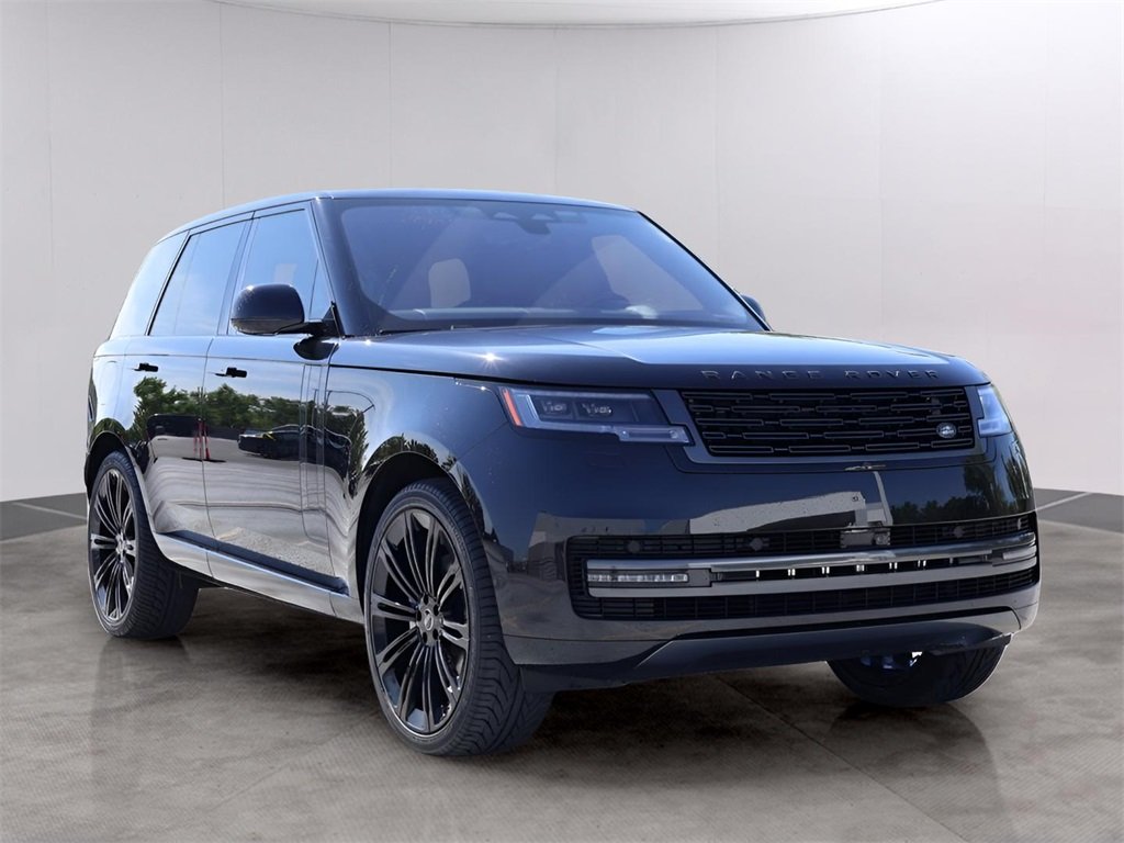 2023 Land Rover Range Rover SE photo 3