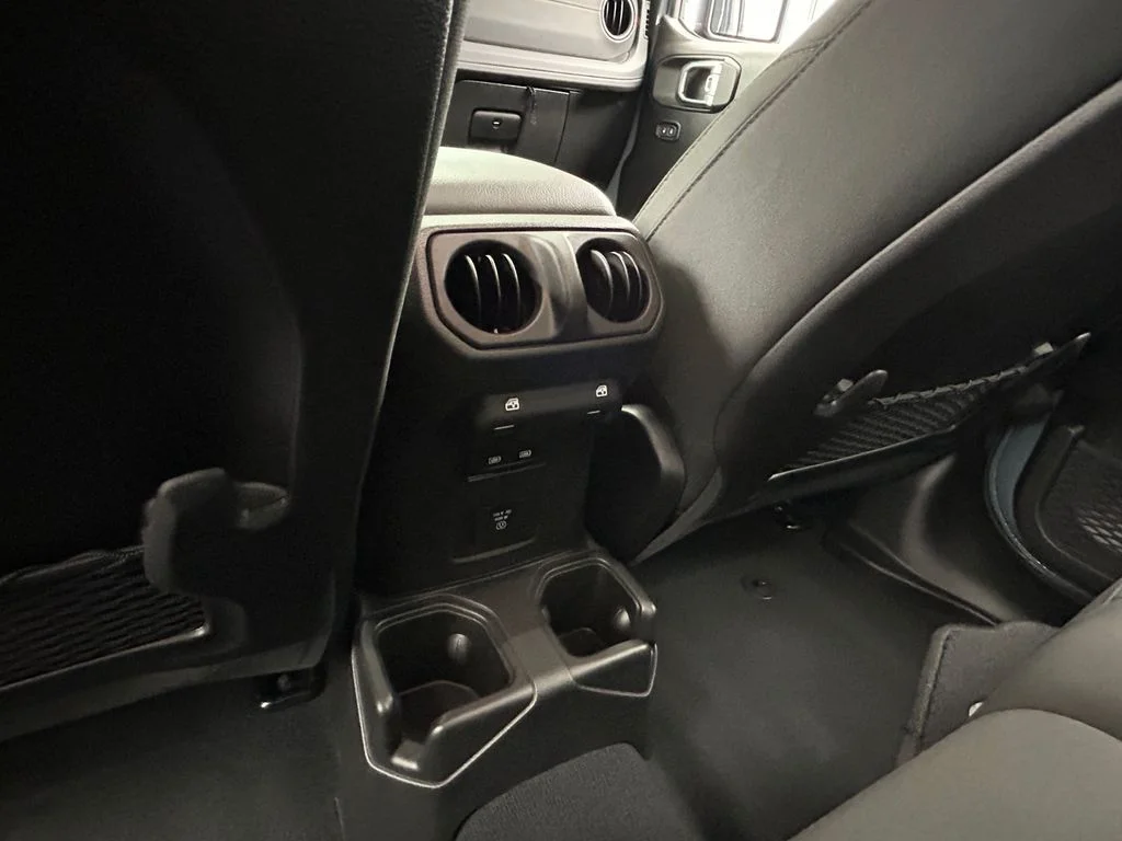 Used 2024 Anvil Clear Coat Jeep Mojave image 19