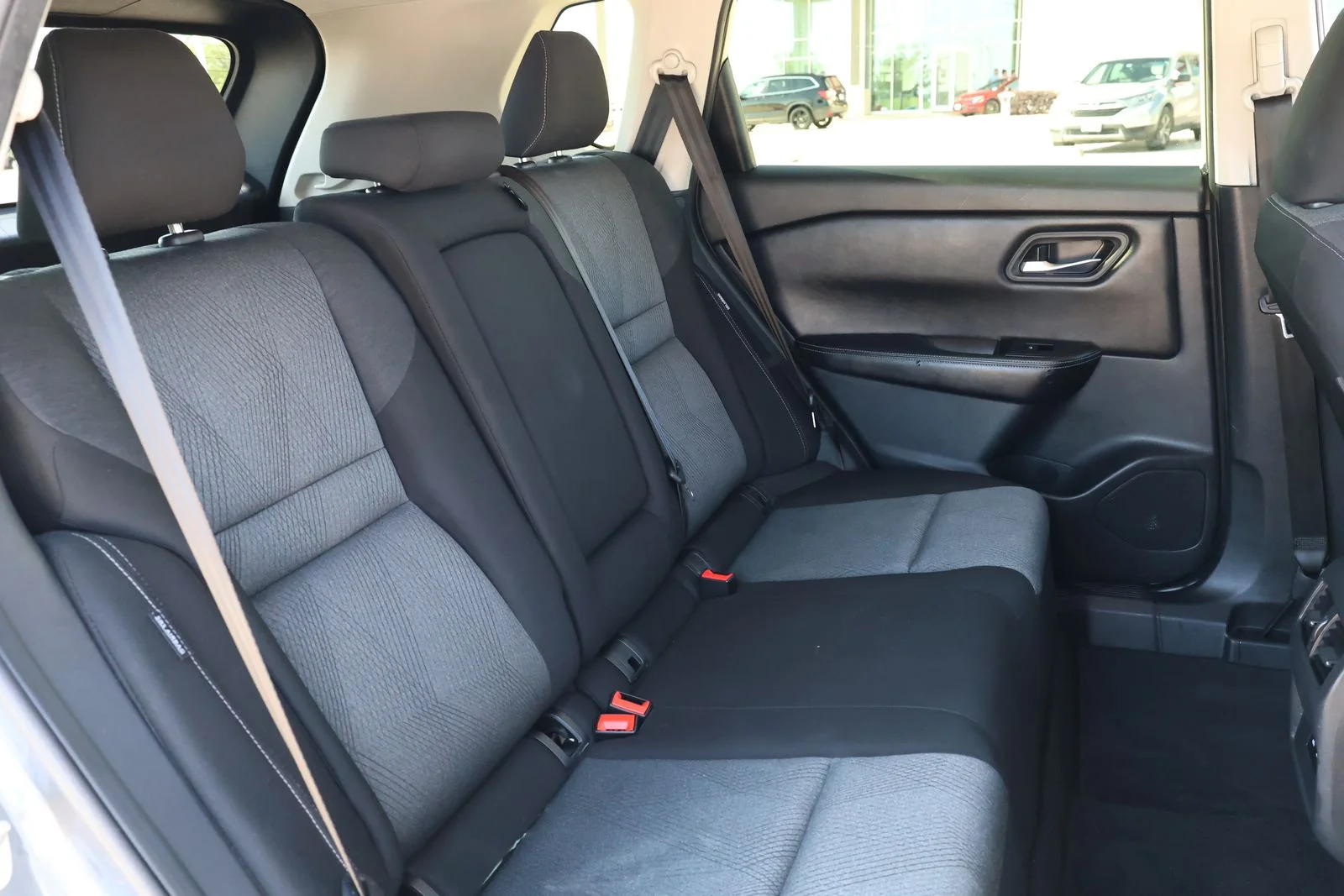 Used 2024 Gray Nissan SV image 31