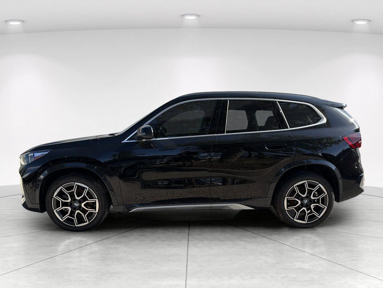 New 2026 Jet Black BMW xDrive28i image 7