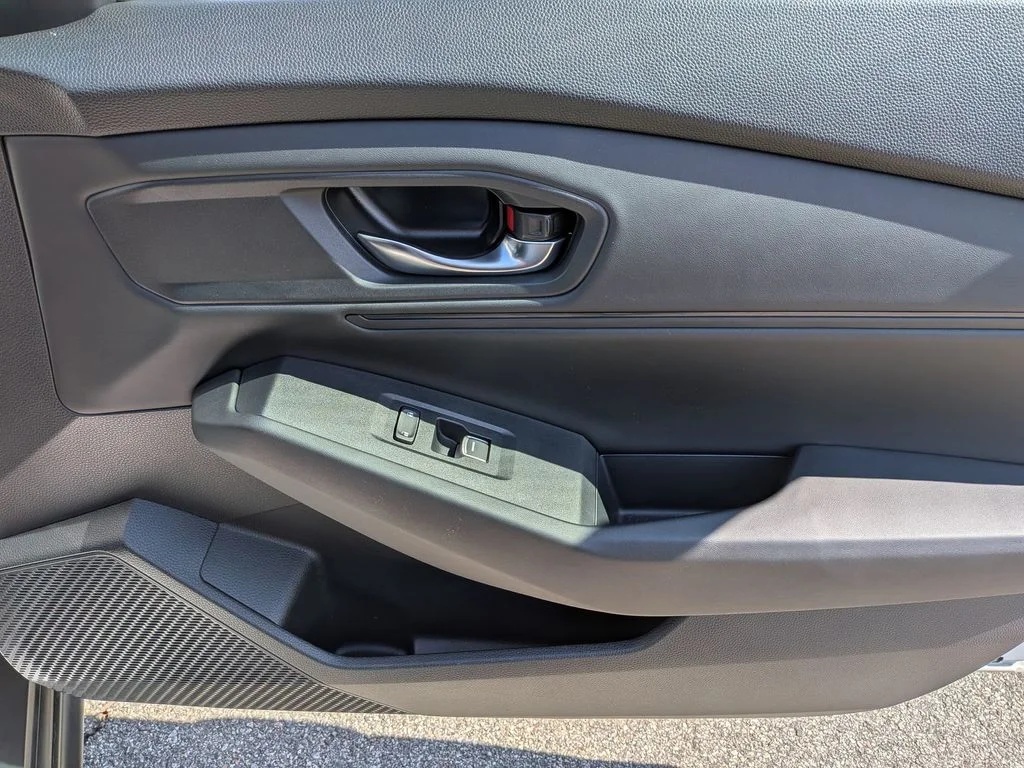Used 2023 White Honda EX image 31