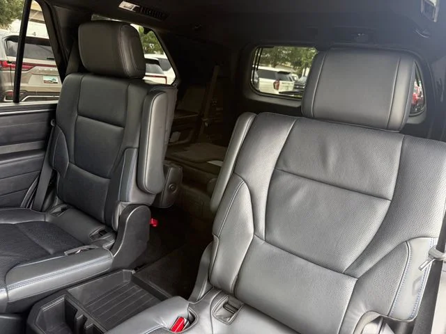 Certified Used 2024  Toyota Platinum image 29