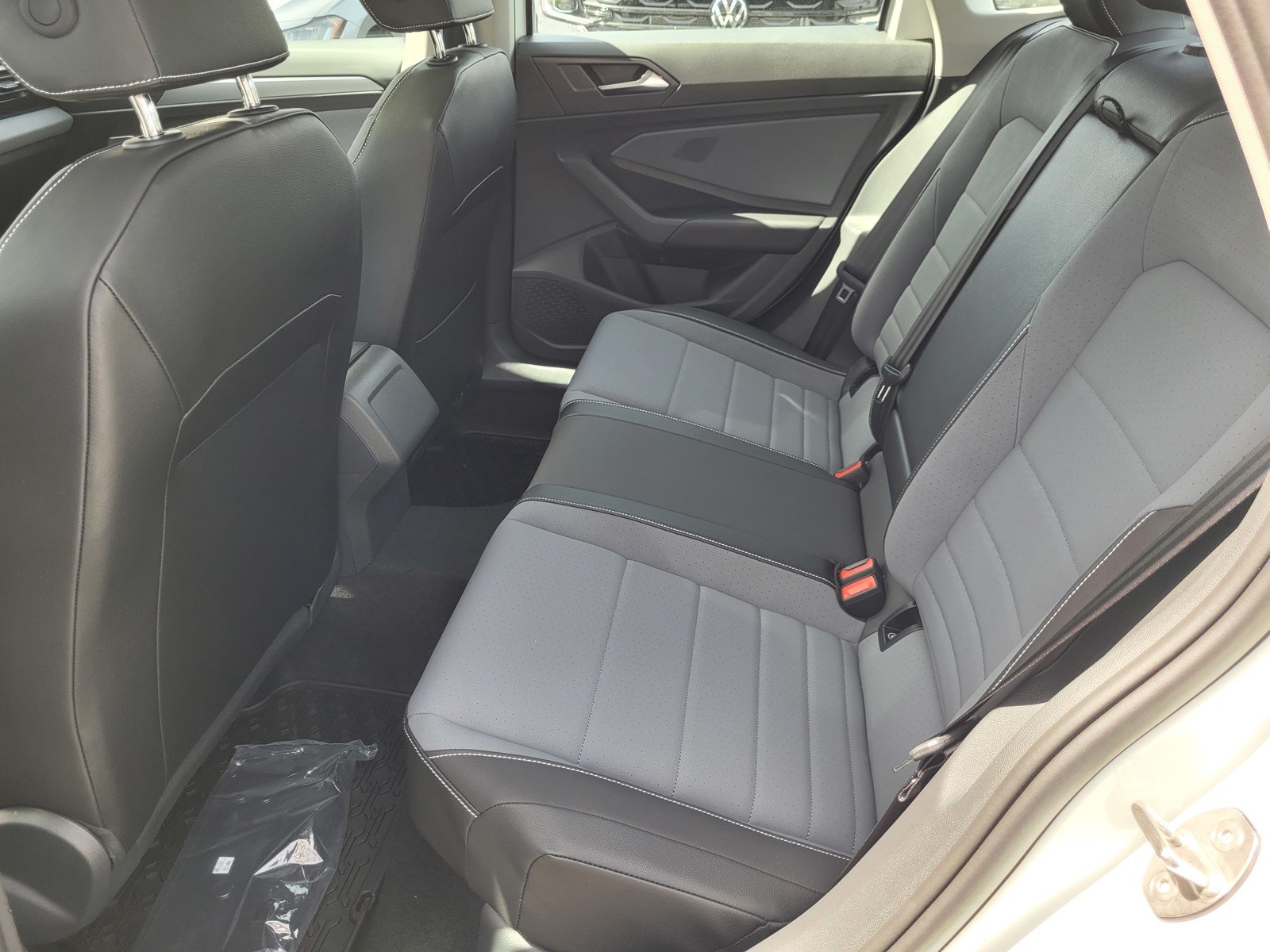 New 2026 White Volkswagen 1.5T SE image 6