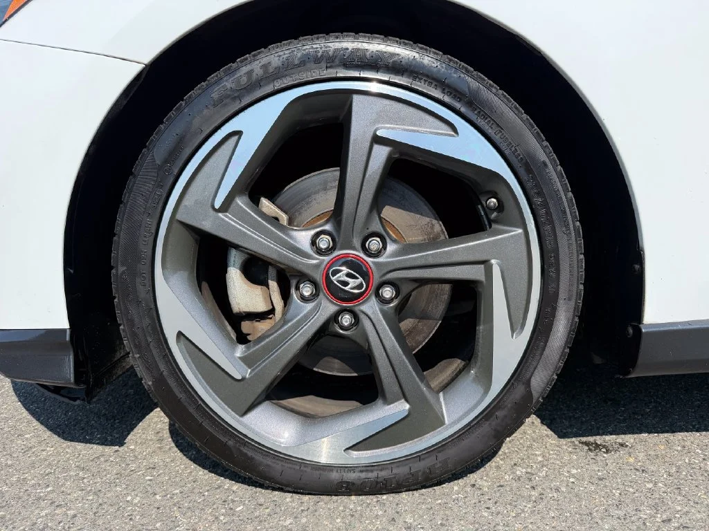 Used 2019 Chalk White w/Black Roof Hyundai Turbo Ultimate image 9