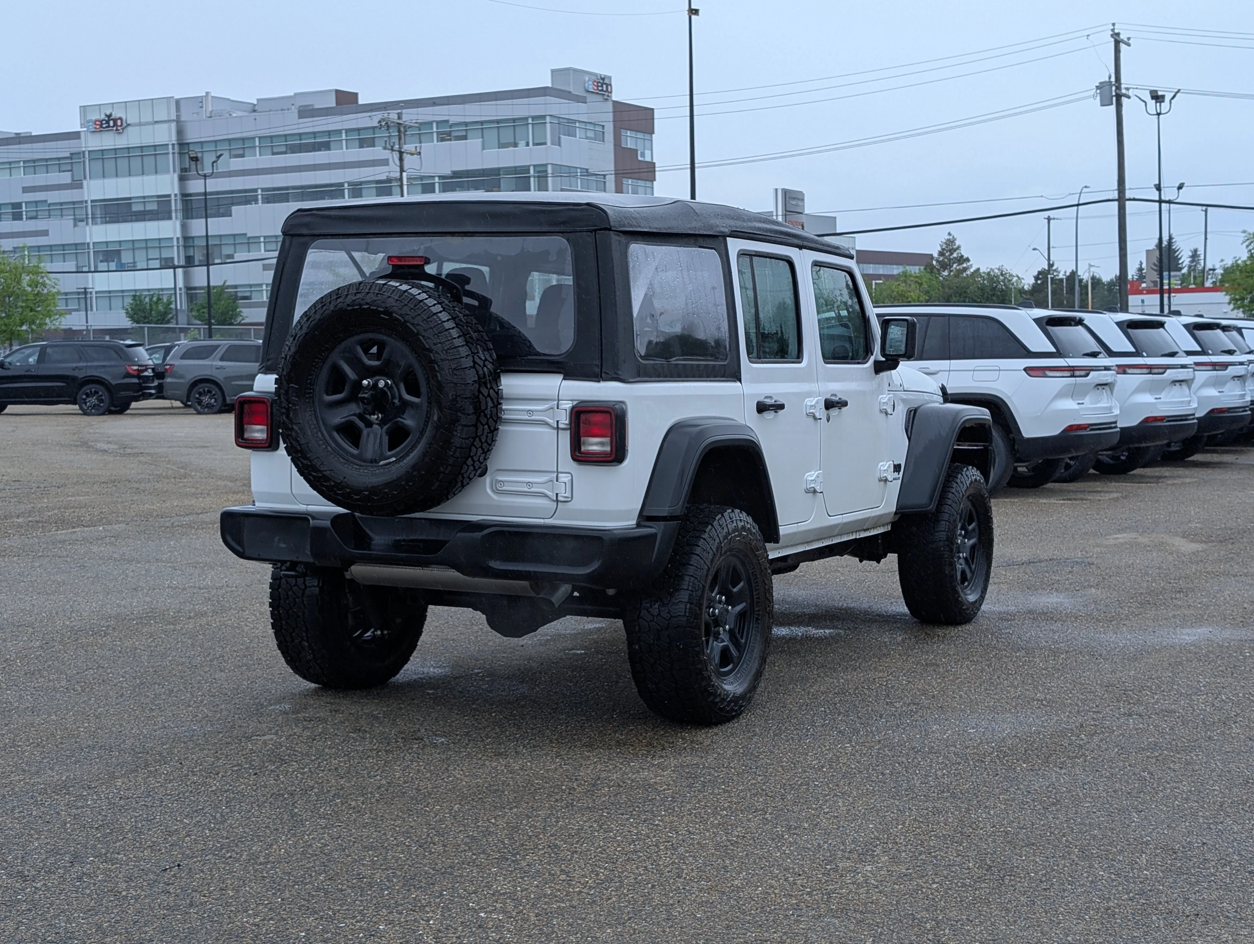 Used 2025 Bright White Jeep Sport image 7