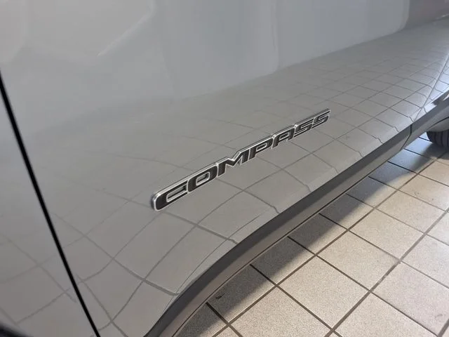 Used 2022 Billet Silver Metallic Jeep Latitude image 6