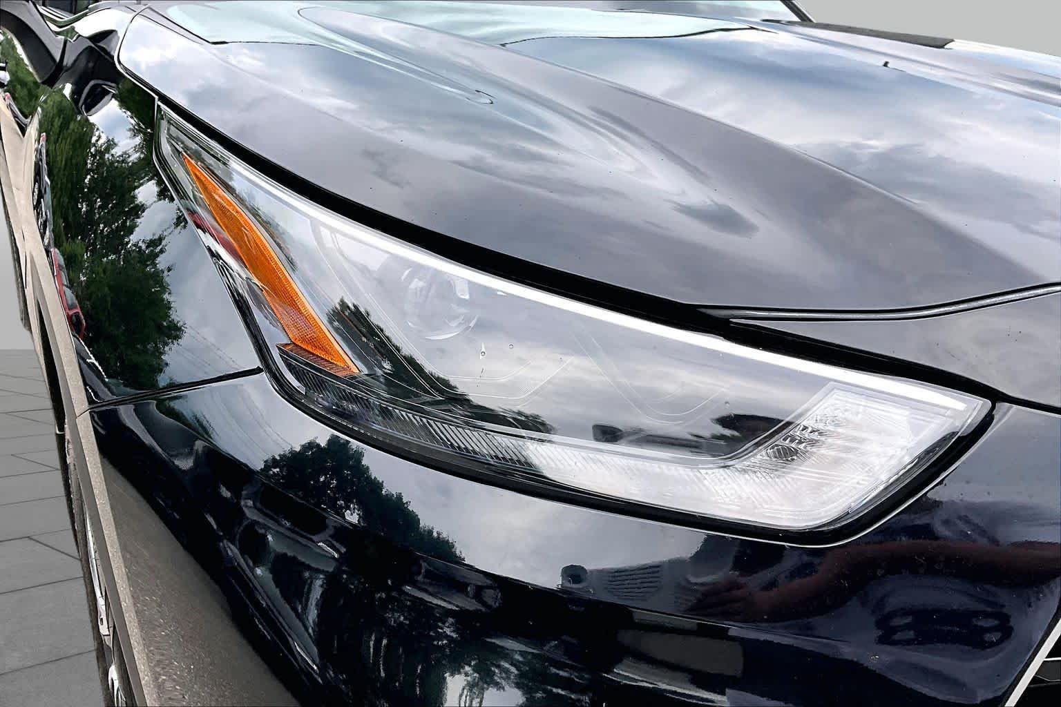 Used 2023 Midnight Black Metallic Toyota Hybrid XLE image 26